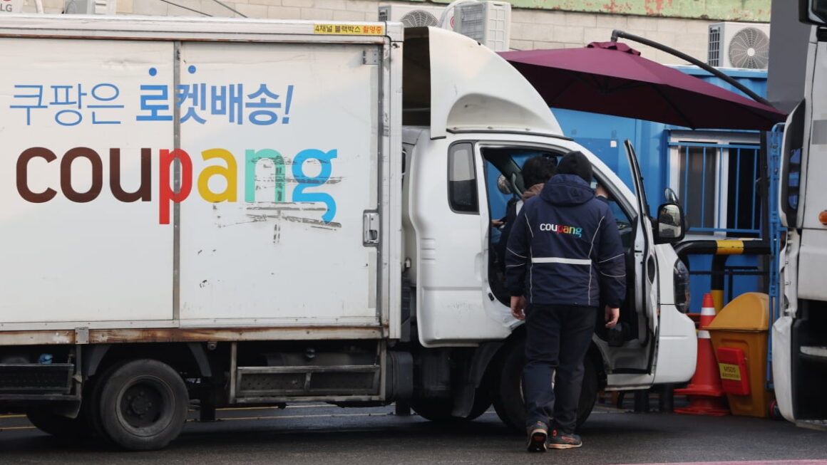 [뉴스] 쿠팡만 있는 건 아니었네…이커머스 판 흔드는 탈팡 분수령