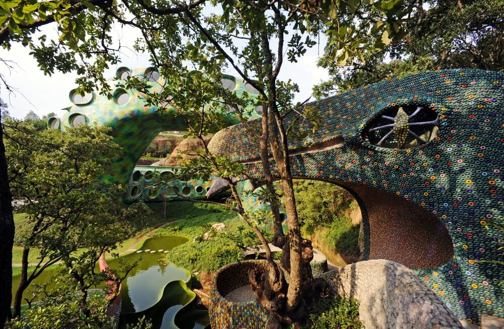 [뉴스] 통나무집부터 비행기 하우스까지…SNS 반응 터진 숙소 어디길래