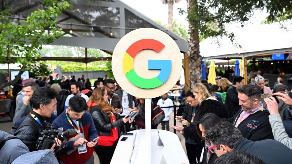 [뉴스] 제미나이 성능 미쳤다 입소문…대반전 챗GPT까지 제쳤다