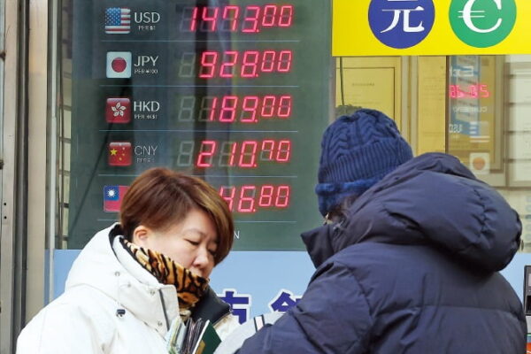 [뉴스] 요란한 환율대책이 되레 시장 자극…기대 심리 못꺾어