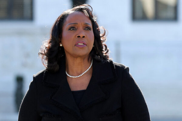 [뉴스] 트럼프 ‘리사 쿡 해임’ 무리수에…보수 대법관도 “연준 독립성 훼손”