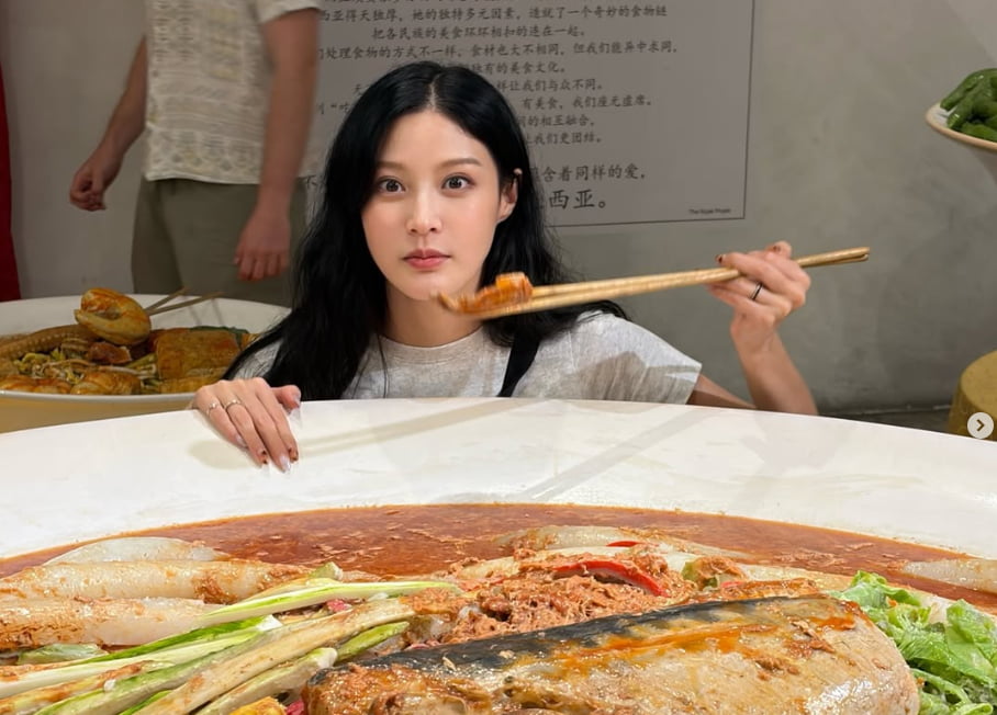 [뉴스] 가장 듣고 싶었던 말 조민, 교보문고 강남점서 출간 기념 사인회