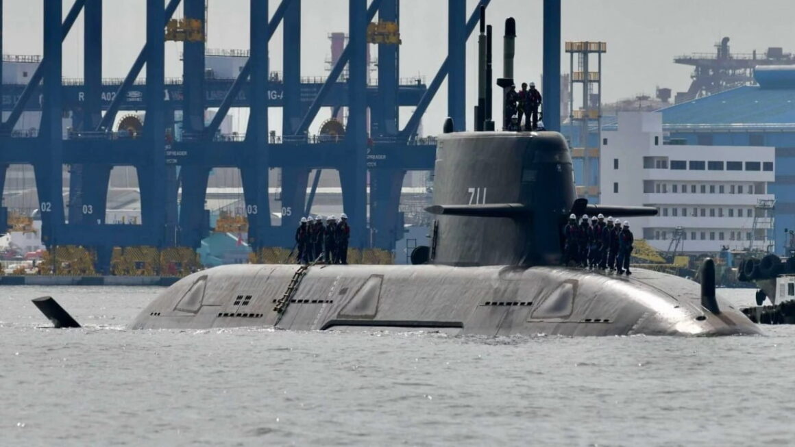 [뉴스] 바다 속에서 시작된 대만의 반격…中 겨냥한 잠수함 테스트