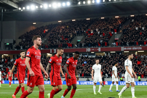 맨유, 로메로 퇴장 당한 토트넘에 2-0 완승하며 리그 4연승 질주