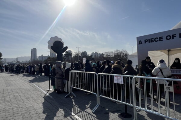[뉴스] 지드래곤 호두과자 나왔다…한파에 2030 12시간 줄 세운 디저트