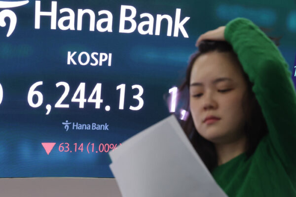 [뉴스] 외국인 “삼전닉스 잘먹었습니다”…차익실현 매물 육탄방어한 개미들