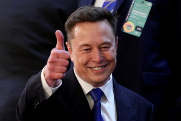 [뉴스] 일론 머스크, 태극기 흔들며 한국 반도체 인재 오라