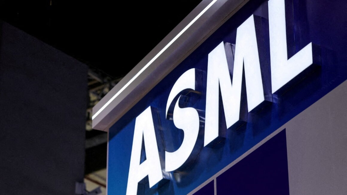 [뉴스] ASML 차세대 EUV 장비 투입 준비…반도체 업계 전환점 될까