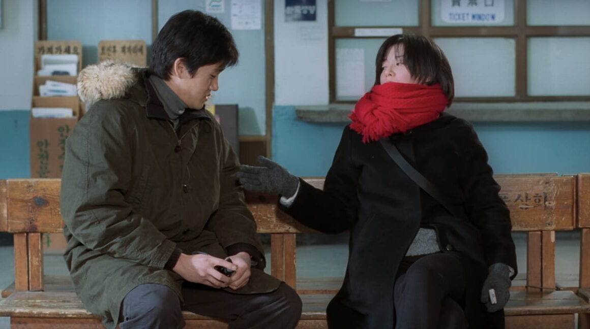 [뉴스] 어떻게 사랑이 변하니…눈을 감으면 문득 그리운 봄날의 기억