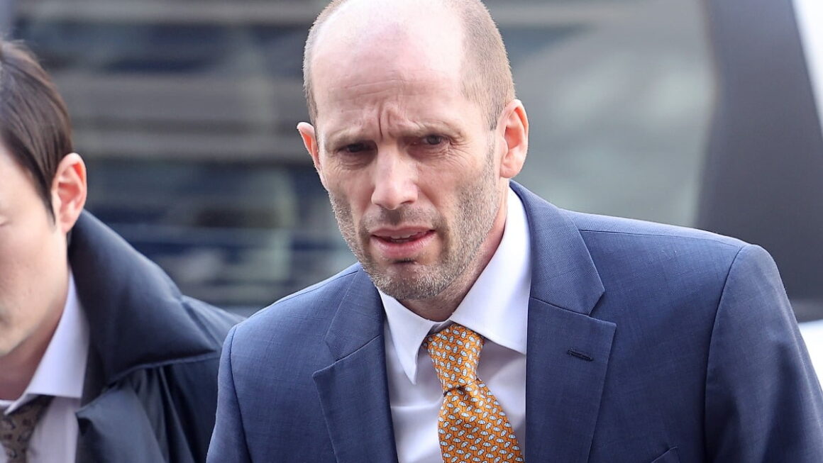 [뉴스] 국회 위증 혐의 쿠팡 로저스, 66억 주식 받아