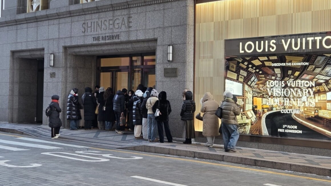 [뉴스] 한국 여행 가면 3000만원어치 산다…中 부자들 이 정도였나