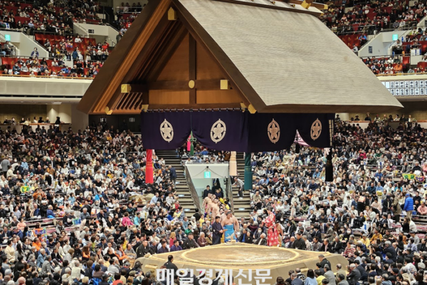 [뉴스] 日 다카이치 “스모 모래판에 안 올라가요”…전통이 더 중요