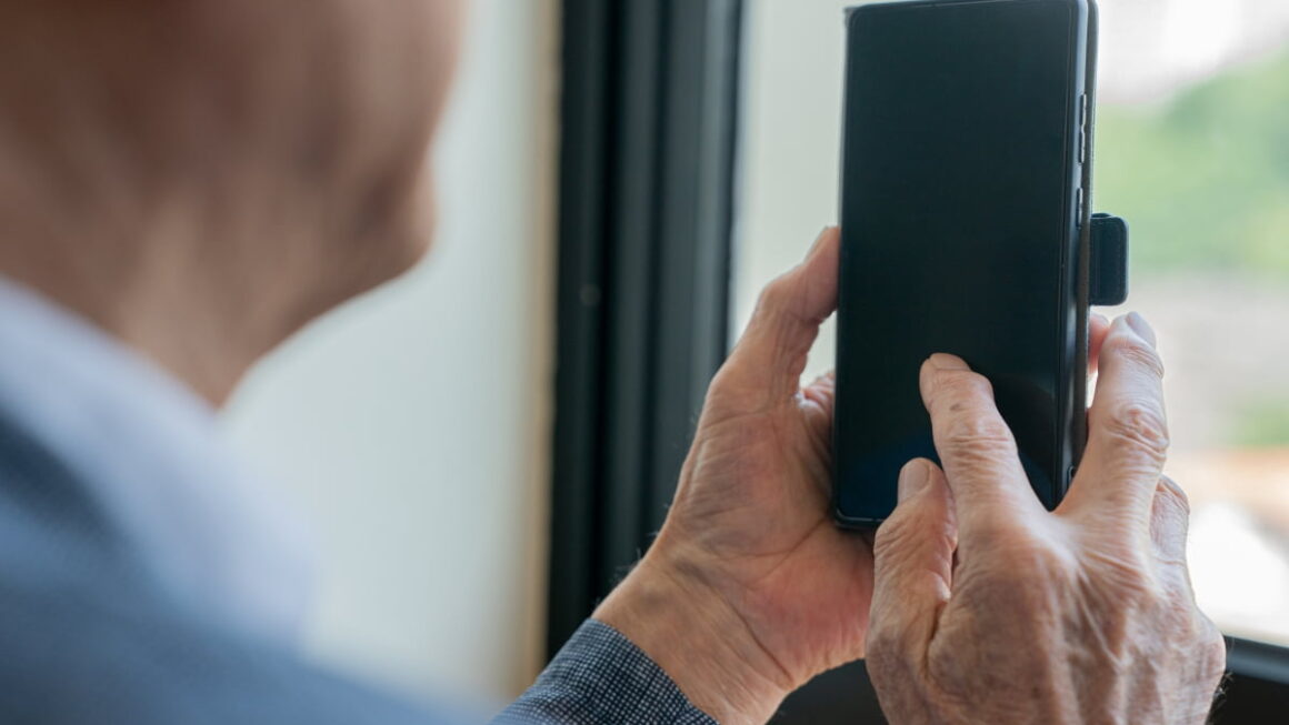 [뉴스] 50대 여성이 안부 묻는다…전국 최초 독거노인 돌봄 뭐길래