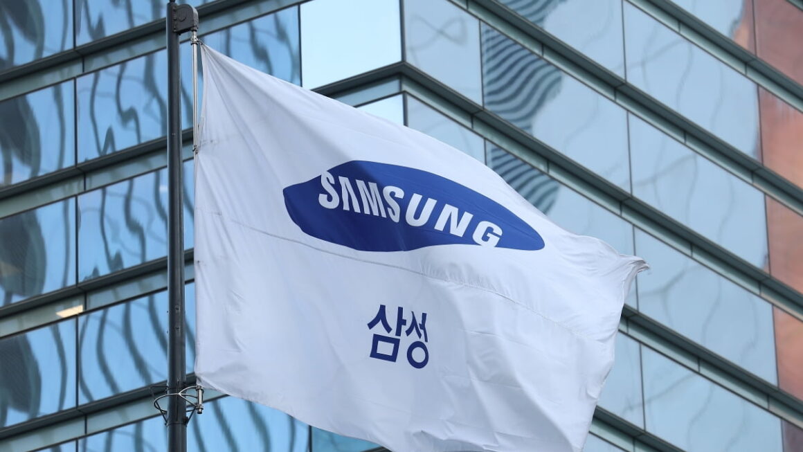 [뉴스] 삼성전자 노조 영업익 20% 성과급으로 달라…이견 못좁혀