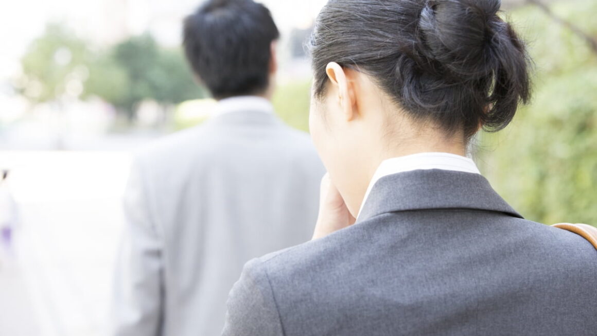 [뉴스] 女신입이 자꾸 제 몸을 만져요…선 넘은 장난? 친분 탓?