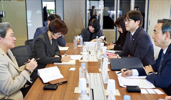 [뉴스] AMD 리사 수, 靑·삼성 등과 연쇄 회동