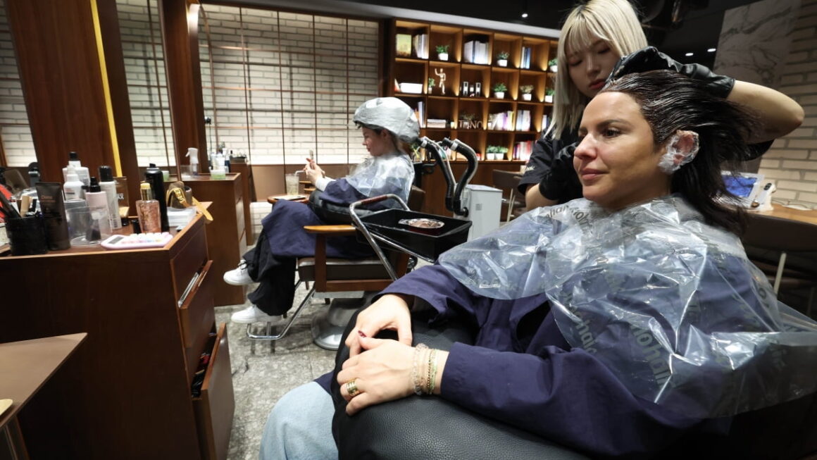 [뉴스] 美·유럽 관광객 필수 코스된 K-미용실’…외국인 특화 헤어샵까지 등장