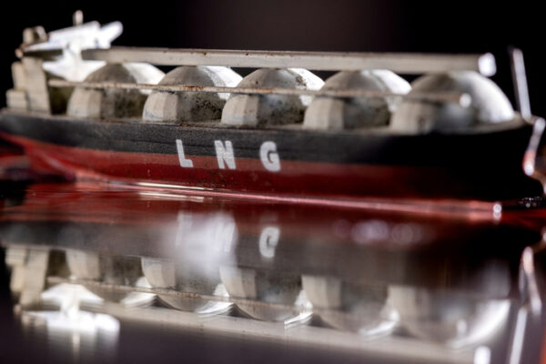 [뉴스] 막무가내 이란 “선박 다 불태울 것”…원유·가스 초비상