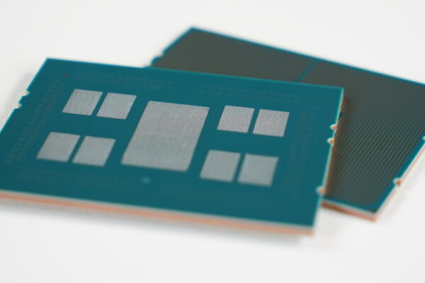 [뉴스] 반도체 기판 공급 심화에…소재 가격 30% 올랐다