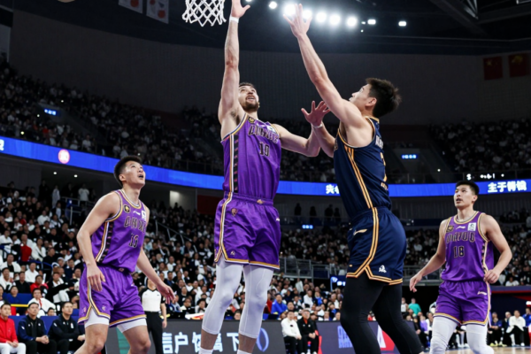 레이커스 VS 너겟츠: 연장전 끝에 127-125 짜릿한 승부