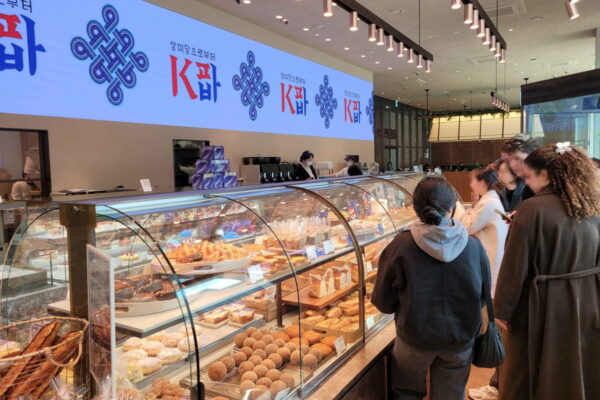 [뉴스] 파리바게뜨, K파바로 K팝팬 눈길 사로잡는다