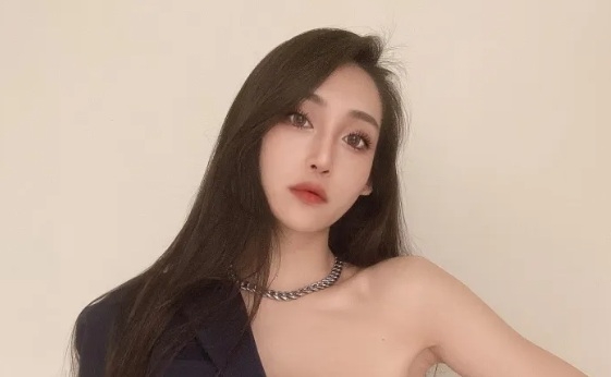 [뉴스] “암 투병 과정 공개하며 희망 전했는데”…세상 떠난 20대 ‘항암여신’