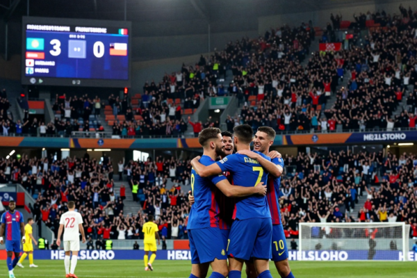 PSG, 첼시 3-0 완파! 합계 8-2로 챔피언스리그 8강 진출 확정