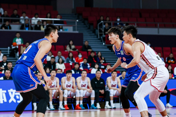 Warriors의 커리 형제 동시 결장, Mavericks에게 완패 위기