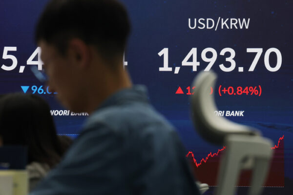 [뉴스] 유가 꿈틀에 환율 또 1500원 뚫렸다