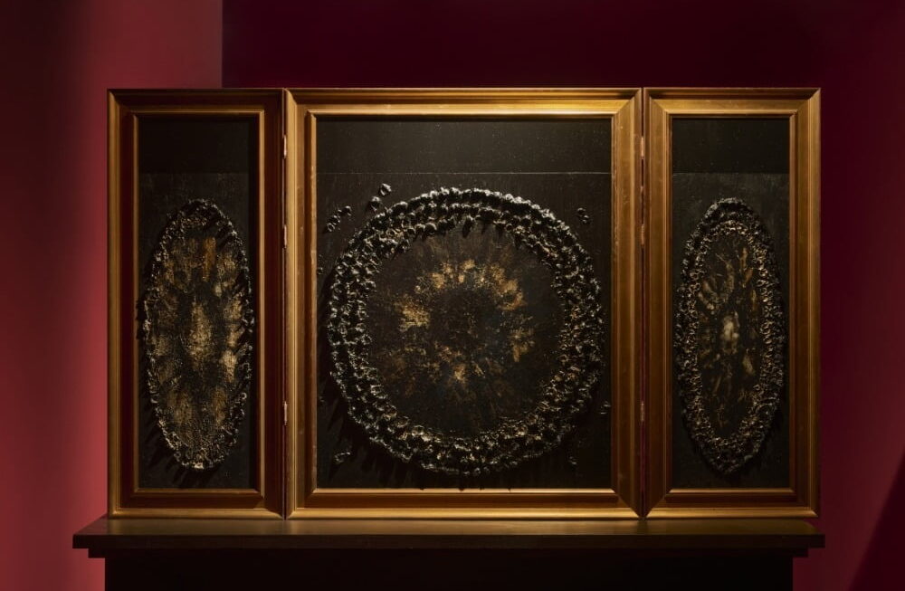 [뉴스] 추상에도 우연은 없다, 검정을 설계하는 작가 피정원