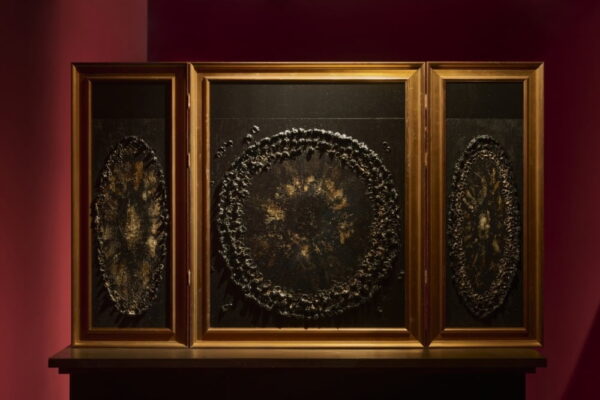 [뉴스] 추상에도 우연은 없다, 검정을 설계하는 작가 피정원