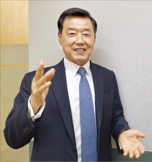 [뉴스] 이재홍 지정학적 위기 맞서 시장질서 지키는게 내 소명