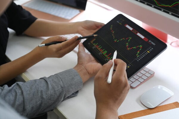 [뉴스] 이 시국 재테크 어떻게 할까요…전문가들에 물었더니