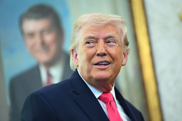 [뉴스] 이란 “非적대국 선박 호르무즈 통행 허용”…IMO에 선별적 통과 서한