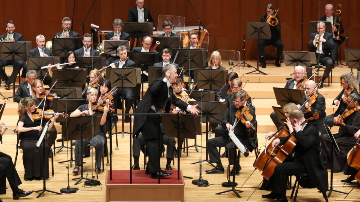 [뉴스] 봄날의 상큼한 피아노와 투명한 오케스트라