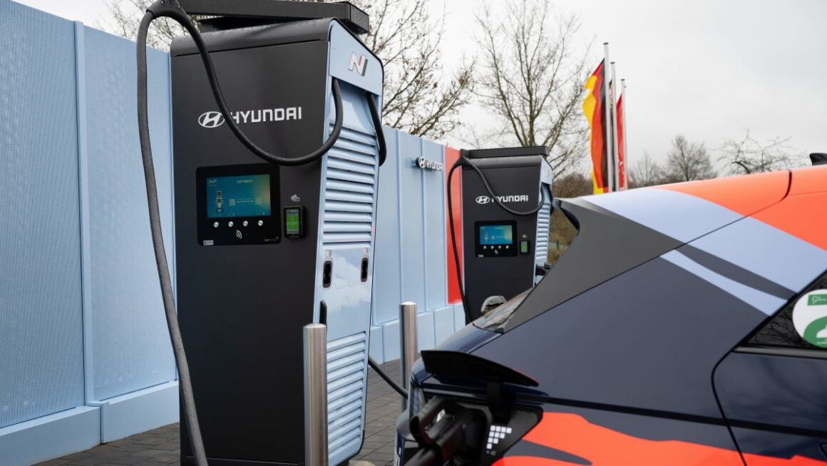 [뉴스] 독일 뉘르부르크링 내 현대 N 급속 충전소…10년간 운영