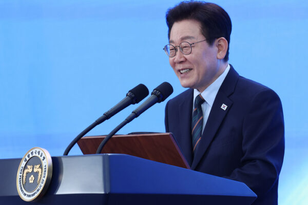 [뉴스] ‘일잘러 대통령 효능감’ 코스피 날고 빵값 내리고…부동산도 잡힐까?