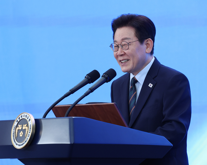 [뉴스] ‘일잘러 대통령 효능감’ 코스피 날고 빵값 내리고…부동산도 잡힐까?