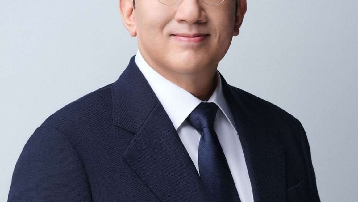 [뉴스] K컬처 주식 부자 1위는 방시혁 4.8조…BTS는?