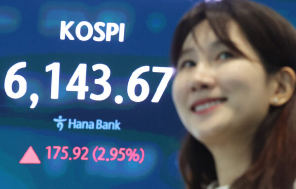 [뉴스] “피같은 내 돈, 잘 좀 굴려줘요” 1500조 맡겼는데…수익은 쥐꼬리