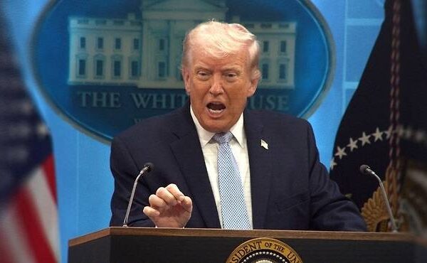 [뉴스] “내가 호르무즈 영구 개방하고 있다”…트럼프 역봉쇄 성공 주장