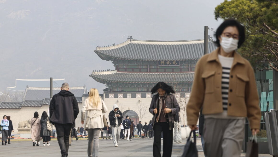 [뉴스] 화요일 낮 최고 28도…전국 흐리고 미세먼지 나쁨