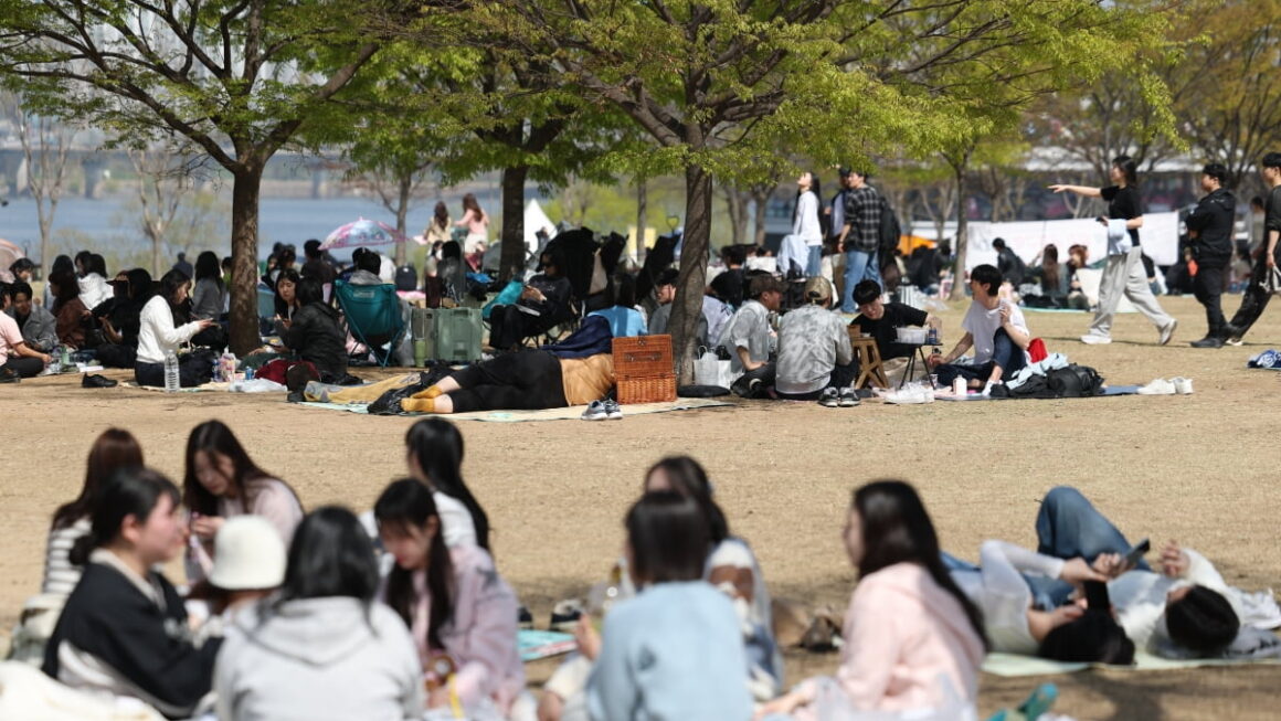 [뉴스] 월요일 낮 최고 27도…일교차 15도 이상 벌어져
