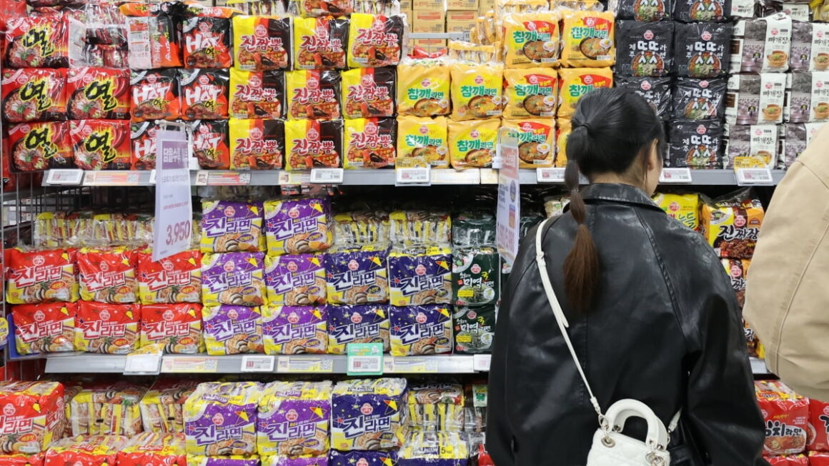 [뉴스] 설탕도 쟁여놔야 될 판…전쟁 터지고 폭등한 이유 있었다