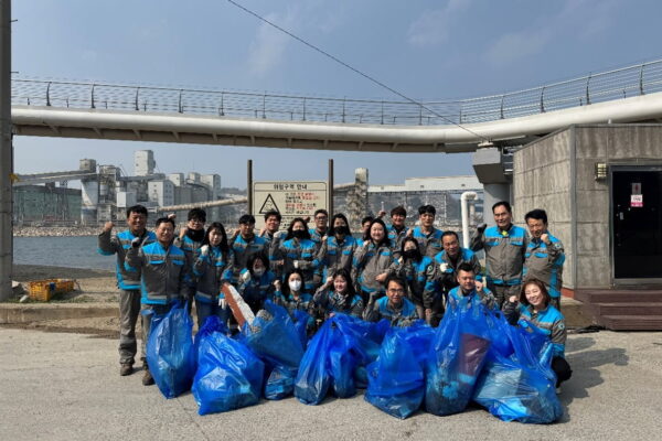 [뉴스] 삼표시멘트, 세계 물의 날 맞이 강원 삼척 오십천 정화활동