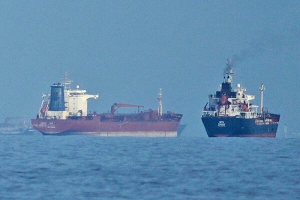 [뉴스] 국제유가, 이란의 호르무즈 일시 개방 소식에 급락세…브렌트유 10%↓