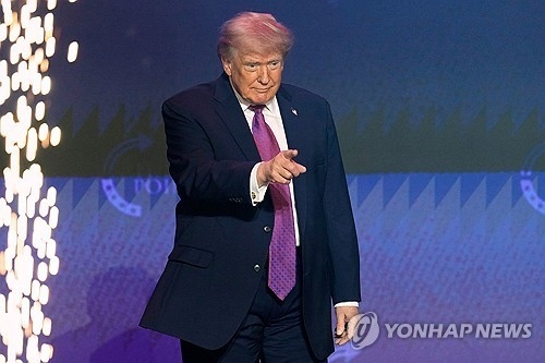 [뉴스] “‘핵먼지’ 미국으로 넘기기로 했다”…트럼프 말에 이란의 반응