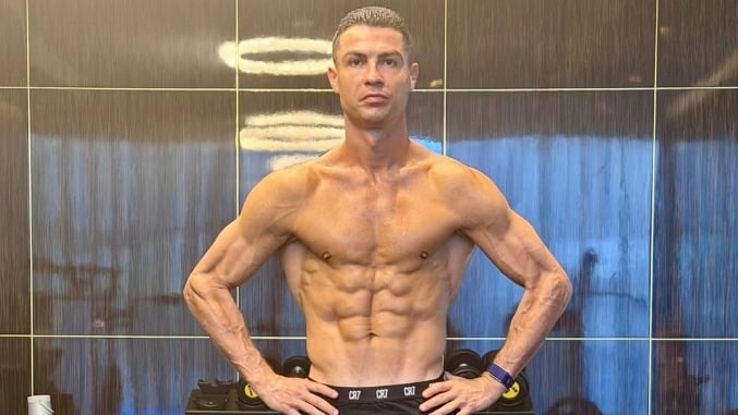 [뉴스] 우유와 설탕 끊었다…41세 호날두, 체지방 7% 유지하는 식단 보니