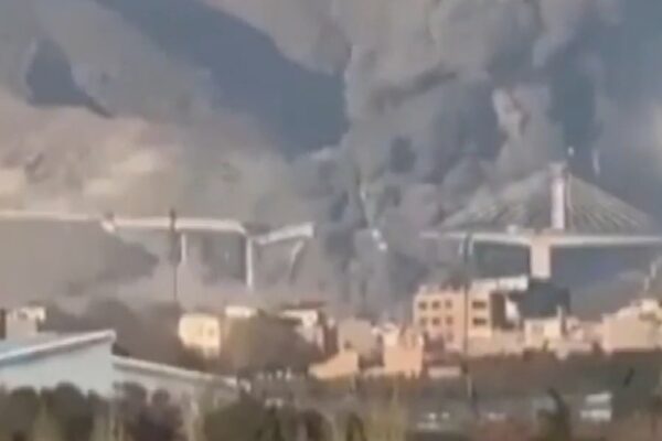 [뉴스] ‘사망자 속출’ 축제로 군중들 모여 있는데…이란 다리 공격한 미국