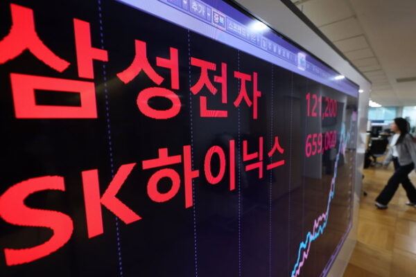 [뉴스] “월급이 필요 없겠네”…주식 ‘10억 클럽’ 6개월 새 5배 급증한 ‘신의 직장들’